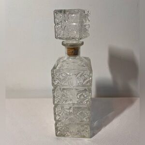 Vintage Pressed Glass Bar Liquor Wine Decanter Diamond Cut Pattern